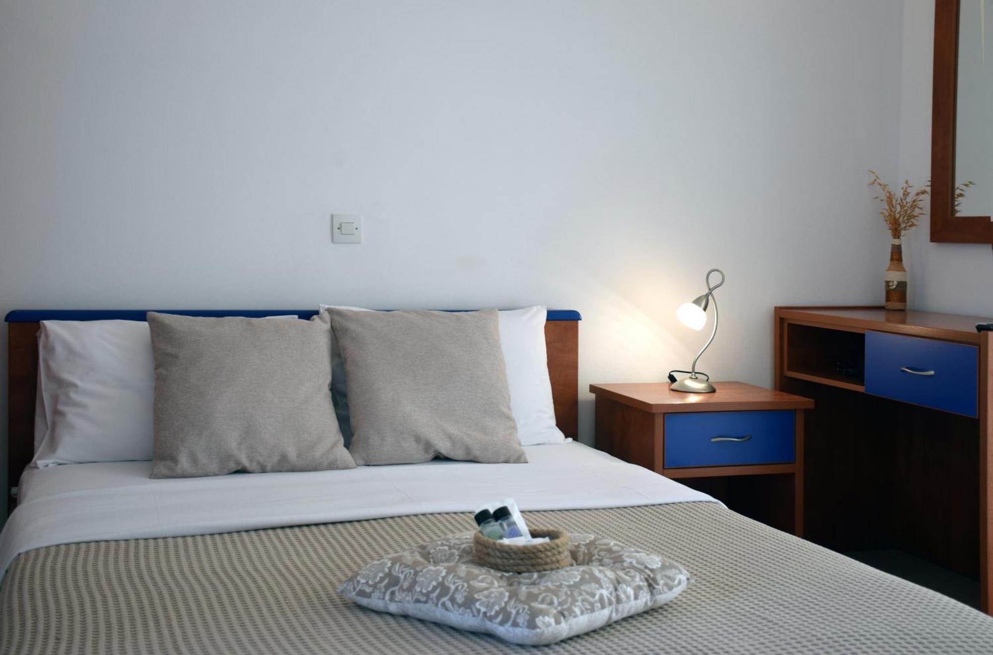 Lappas Rooms Roviai Exteriör bild